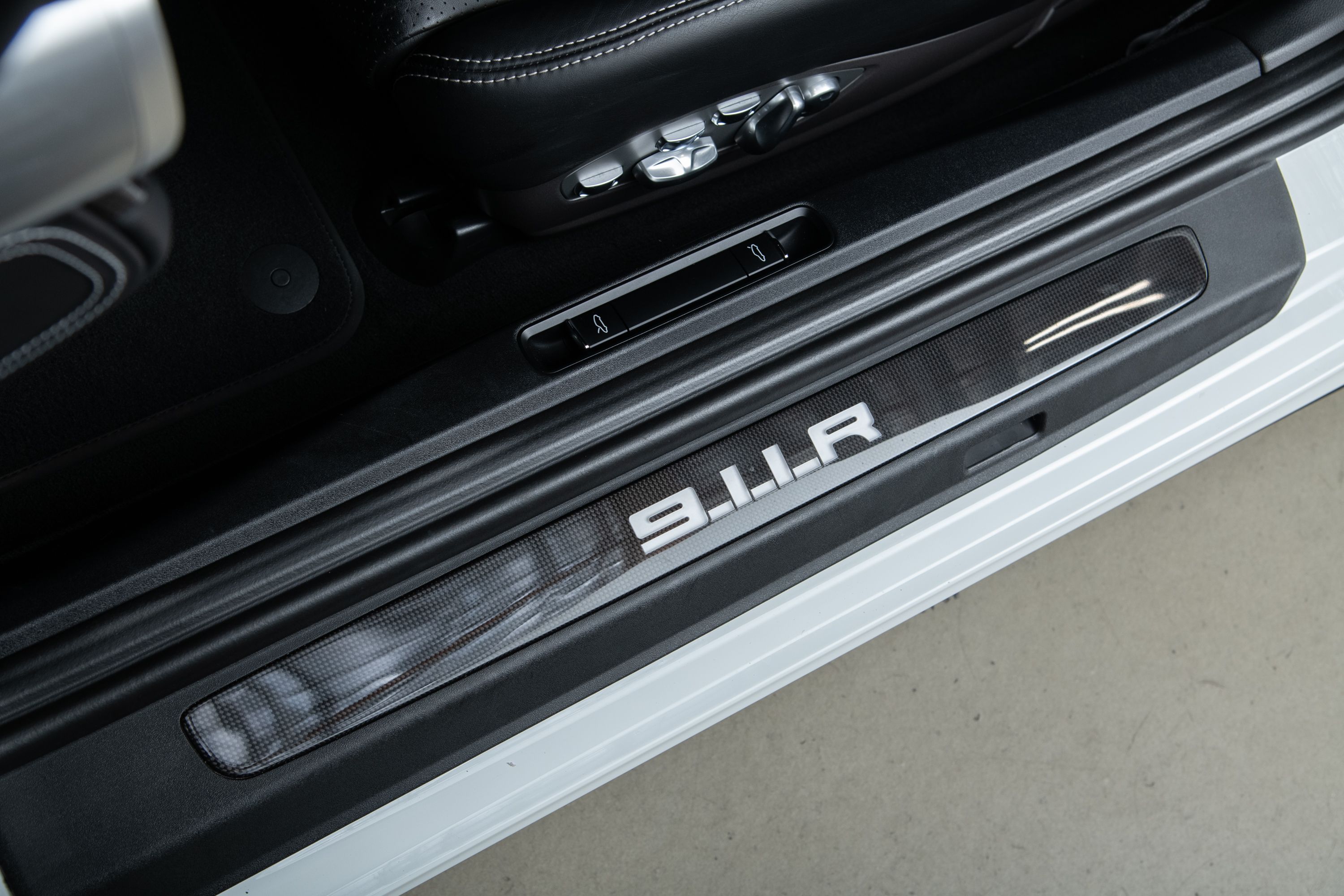 Used 2016 Porsche 911 R RWD image 63