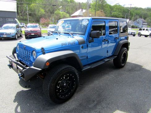 Used 2016 Jeep Wrangler 4WD Unlimited Sport image 7