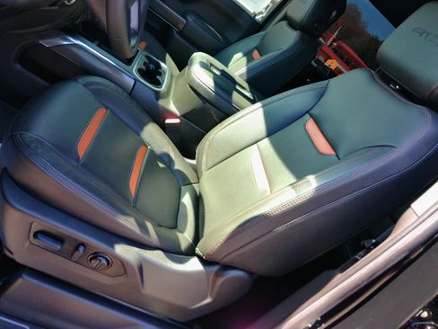 Used 2022 GMC Sierra 2500 AT4 image 67