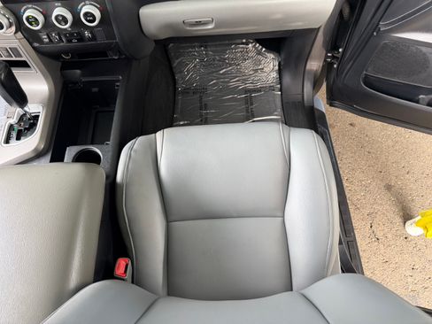 Used 2015 Toyota Sequoia 4WD SR5 image 22