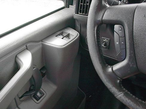 Used 2020 Chevrolet Express 3500 UNAVAIL RWD image 21
