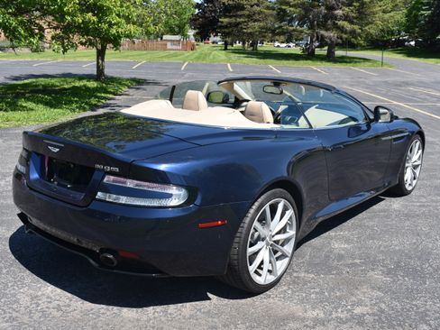 Used 2016 Aston Martin DB9 GT Volante RWD image 12