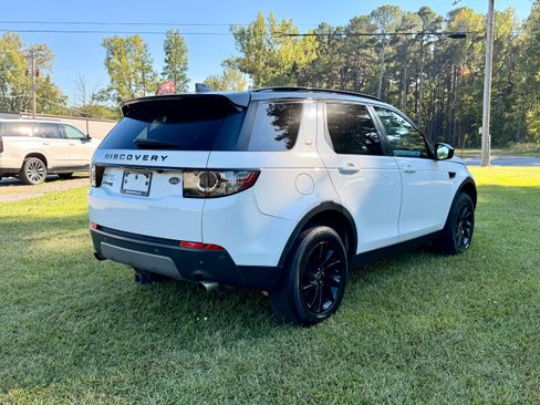 Used 2017 Land Rover Discovery Sport HSE image 6