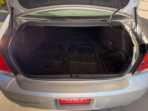 Used 2008 Chevrolet Impala LTZ image 14