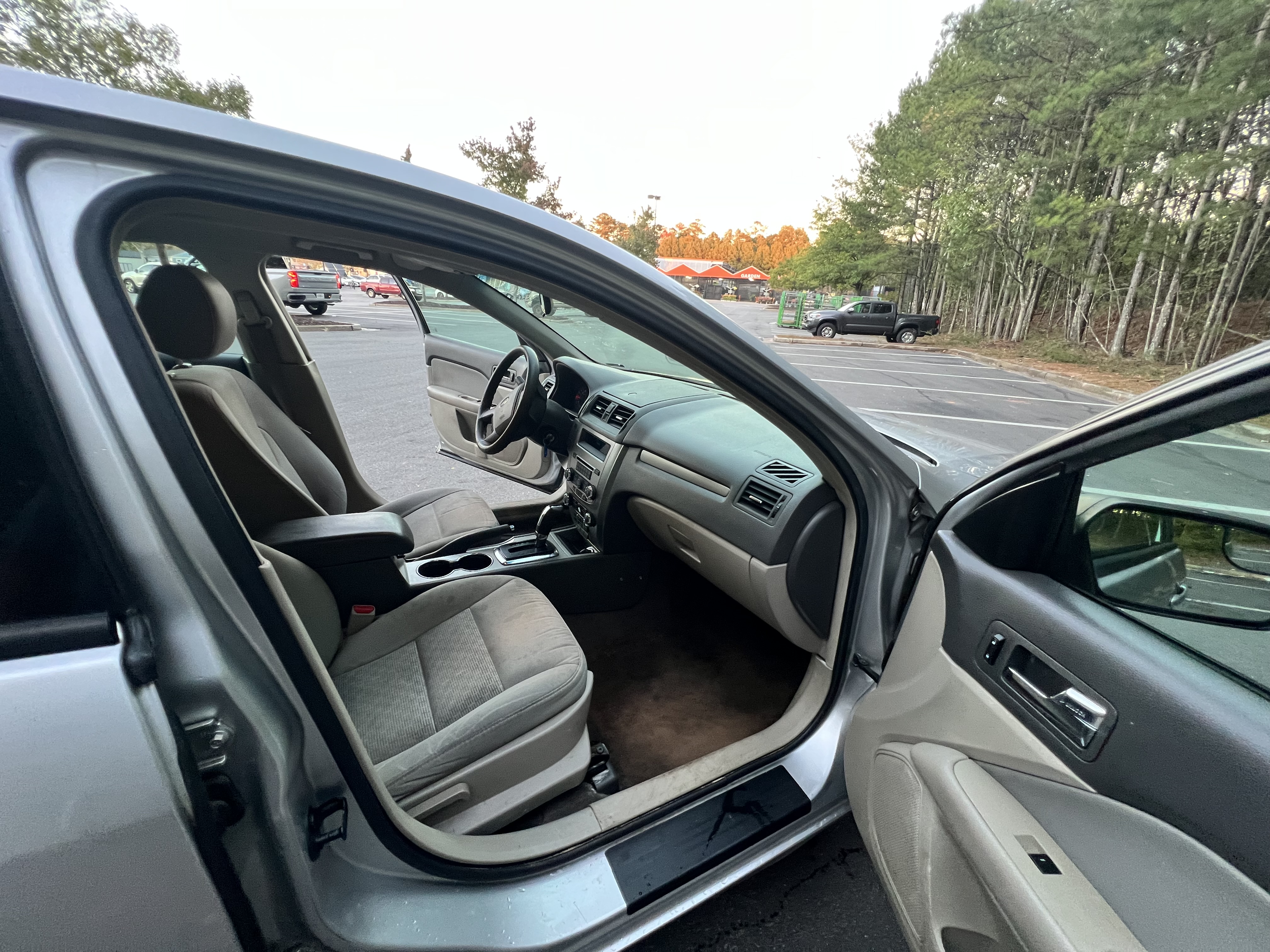 Used 2012 Ford Fusion S FWD image 12
