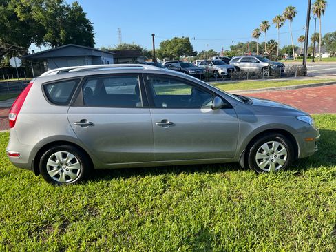 Used 2011 Hyundai Elantra Touring GLS FWD image 6