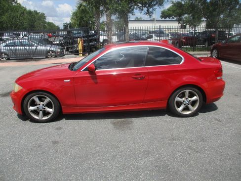 Used 2009 BMW 128i image 1