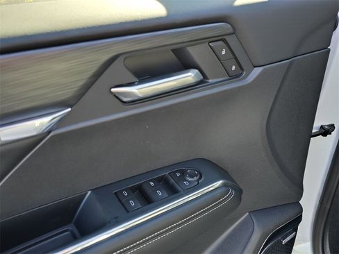 New 2026 GMC Acadia Elevation image 12