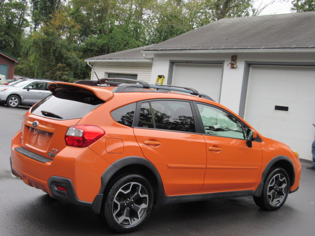Used 2014 Subaru XV Crosstrek 2.0i Limited AWD/4WD image 9