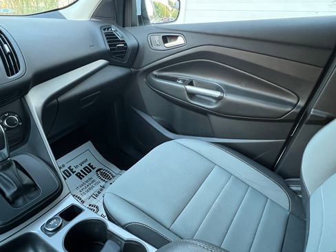 Used 2016 Ford Escape 4WD SE image 14