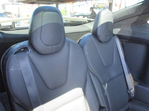 Used 2022 Tesla Model X Plaid image 18