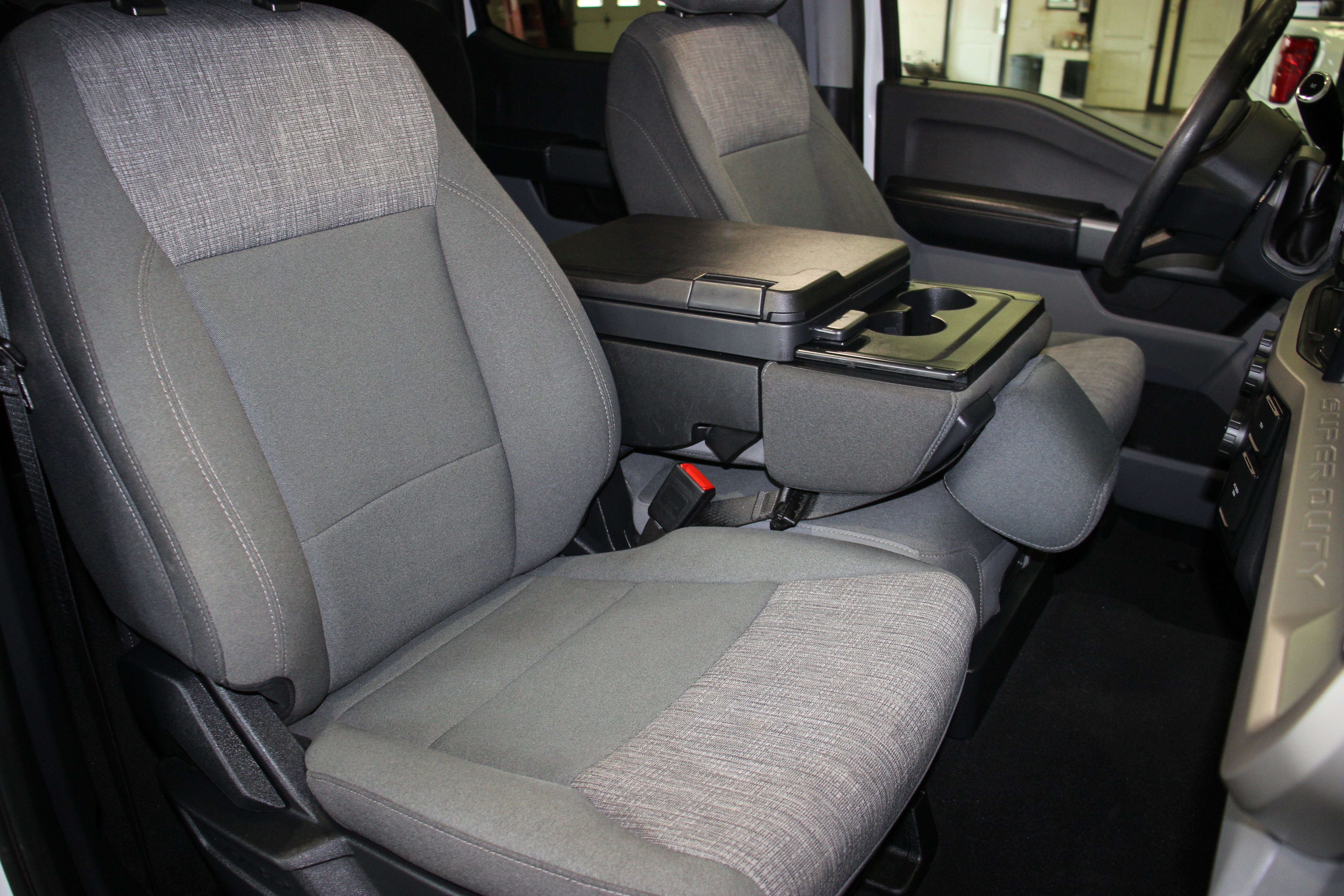 Used 2024 Ford F350 4x4 Crew Cab DRW Super Duty image 19