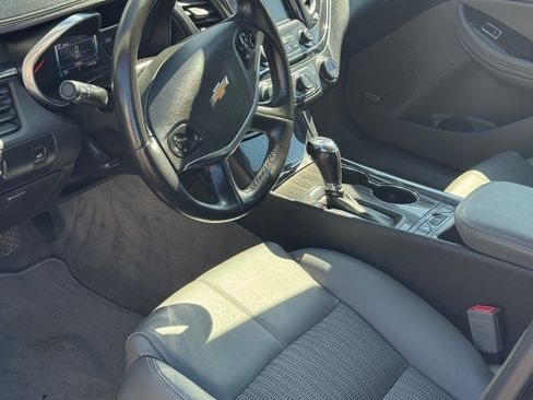 Used 2018 Chevrolet Impala LT image 12