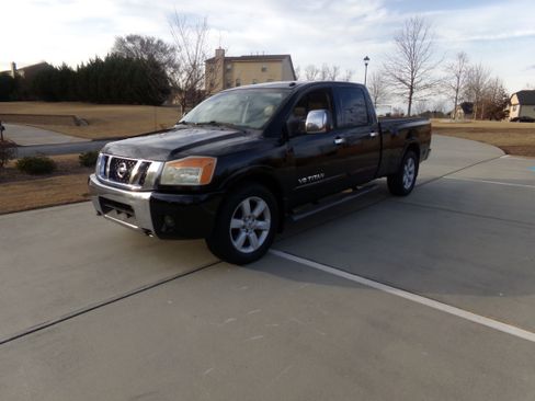 Used 2008 Nissan Titan LE image 1