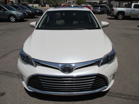 Used 2017 Toyota Avalon Limited FWD image 6