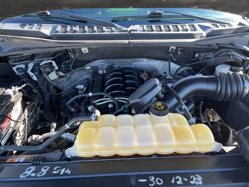 Used 2018 Ford F150 Platinum image 13