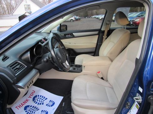 Used 2016 Subaru Outback 2.5i Premium image 16