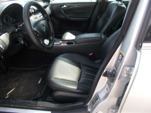 Used 2007 Mercedes-Benz C 280 4MATIC Sedan image 7