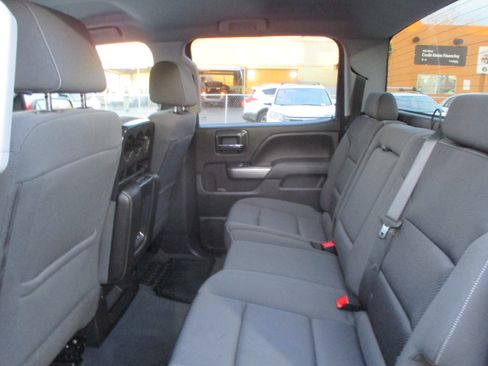 Used 2018 Chevrolet Silverado 1500 Limited LT image 9