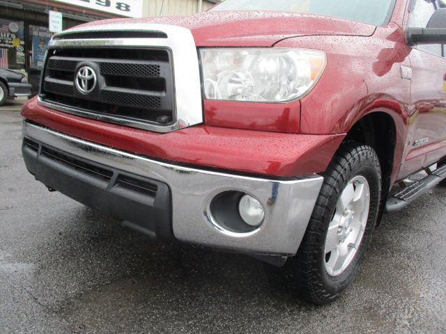 Used 2010 Toyota Tundra SR5 AWD/4WD image 9