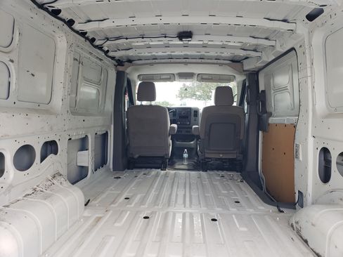 Used 2016 Nissan NV 2500 S image 9