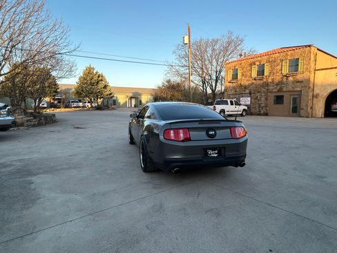 Used 2011 Ford Mustang GT Premium image 20