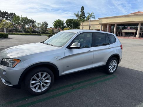 Used 2013 BMW X3 xDrive28i image 2