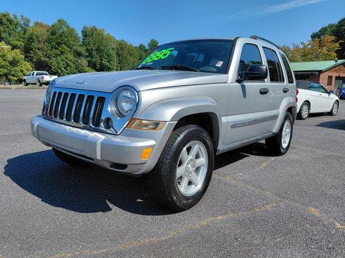Used 2007 Jeep Liberty Limited image 1
