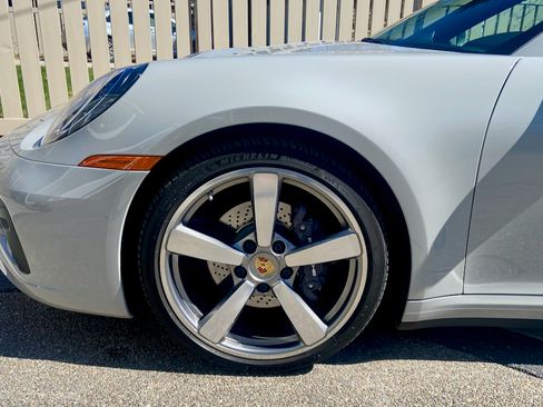 Used 2022 Porsche 911 Carrera 4 image 15