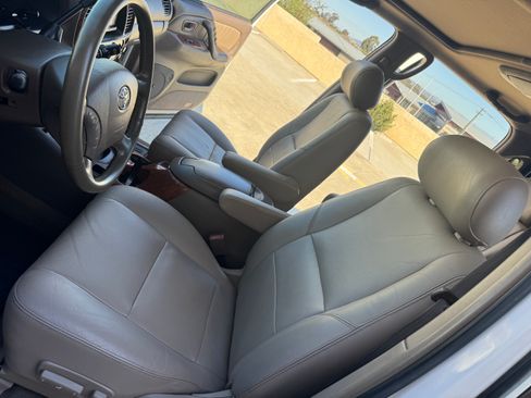 Used 2004 Toyota Tundra Limited image 25