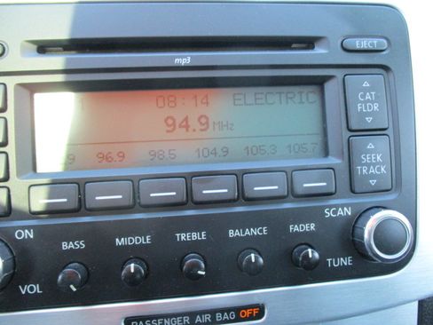 Used 2009 Volkswagen CC Luxury FWD image 41