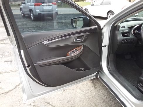 Used 2014 Chevrolet Impala LT image 28