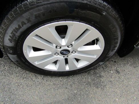 Used 2019 Subaru Outback 2.5i Premium AWD/4WD image 9
