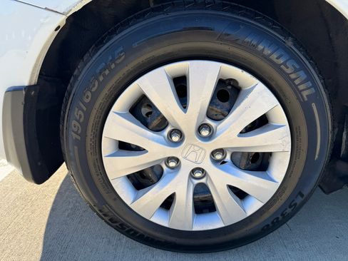 Used 2012 Honda Civic LX image 27