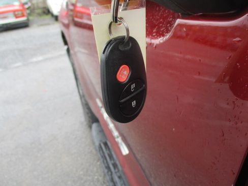 Used 2010 Toyota Tundra SR5 image 17