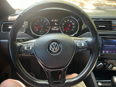 Used 2016 Volkswagen Jetta Sport Sedan FWD image 11