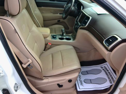 Used 2014 Jeep Grand Cherokee Overland image 41