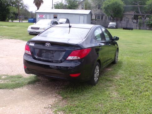 Used 2016 Hyundai Accent SE Sedan FWD image 4