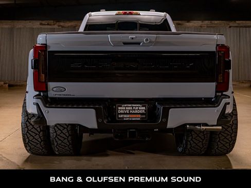 Used 2025 Ford F350 Platinum image 8