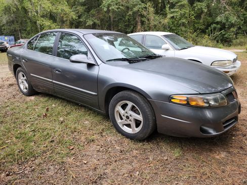Used 2004 Pontiac Bonneville SE image 1