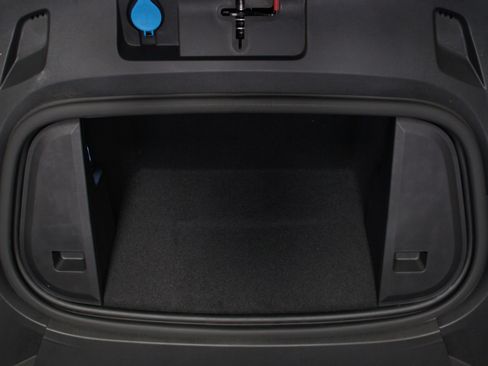 Used 2020 Porsche Taycan Turbo image 48