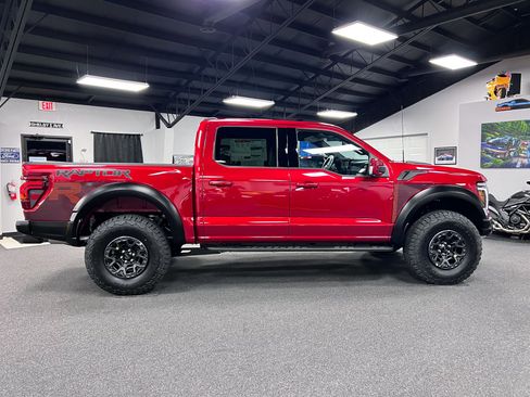 Used 2025 Ford F150 Raptor R image 4