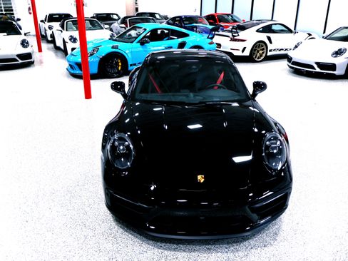 Used 2024 Porsche 911 Carrera GTS image 18