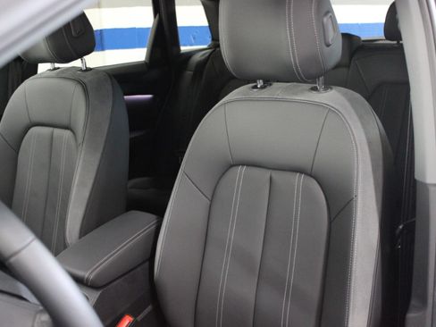 Used 2024 Audi Q4 e-tron Premium Plus image 32