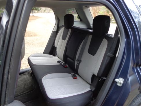 Used 2017 GMC Terrain SLE image 12