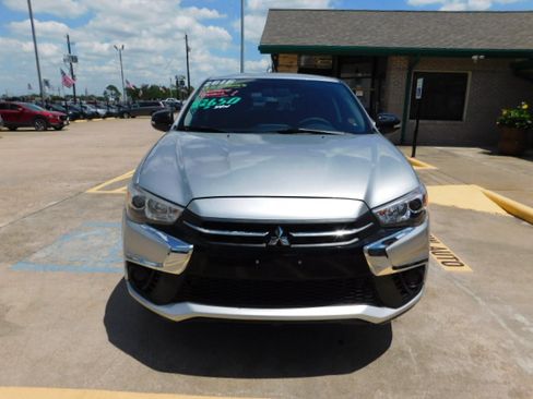 Used 2018 Mitsubishi Outlander Sport FWD image 3