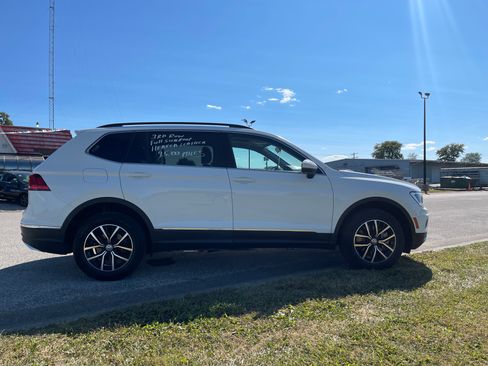 Used 2021 Volkswagen Tiguan SE image 5