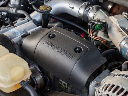 Used 2001 Ford F350 XLT image 76