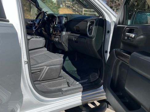 Used 2019 Chevrolet Silverado 1500 RST image 7