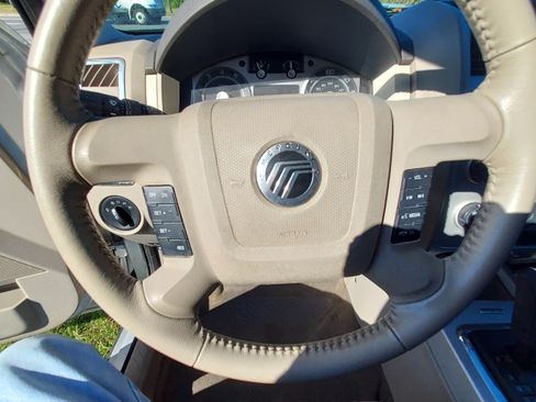 Used 2009 Mercury Mariner Premier image 10